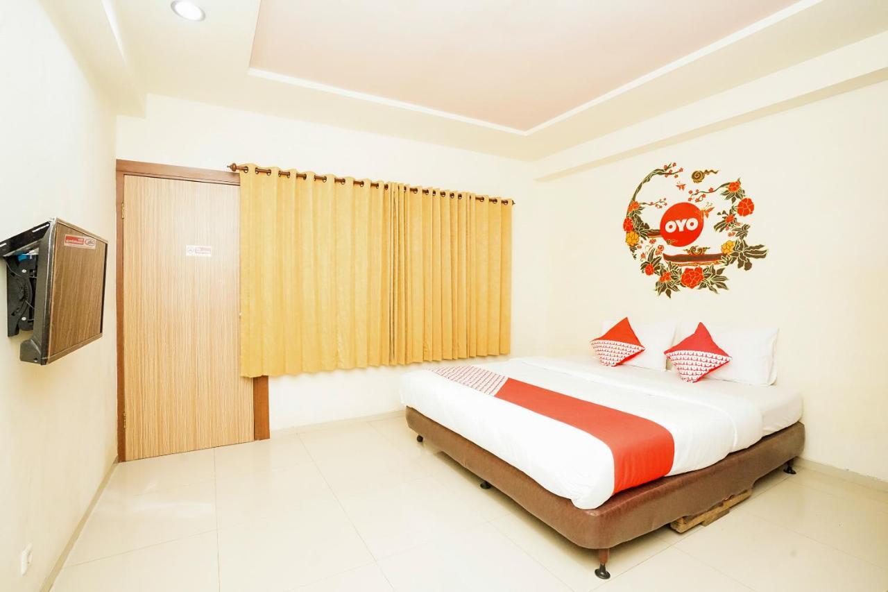 Готель Reddoorz @ Panglima Sudirman Сурабая Екстер'єр фото